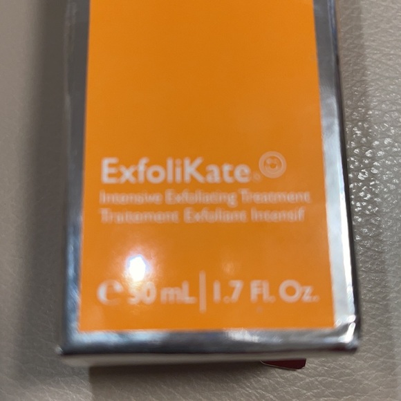 Kate Somerville ExfoliKate intensive Treatment 1.7 - Picture 2 of 4